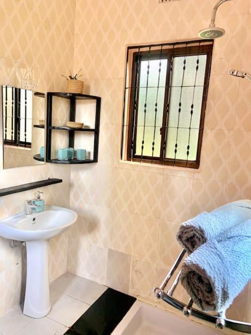 Bungalow X Garten & Terrasse X Wlan X Europaeisch Moshi Luaran gambar